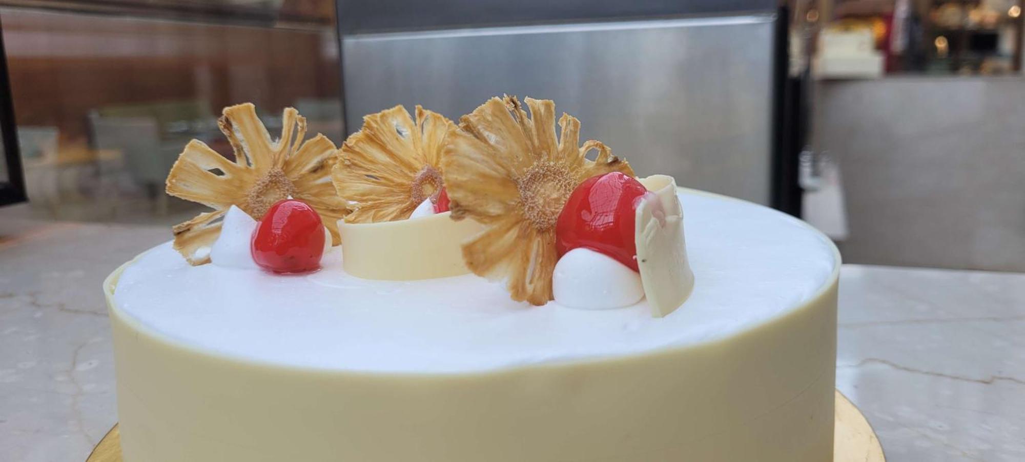 Radisson Blu Hotel, Greater Noida Kültér fotó A cake