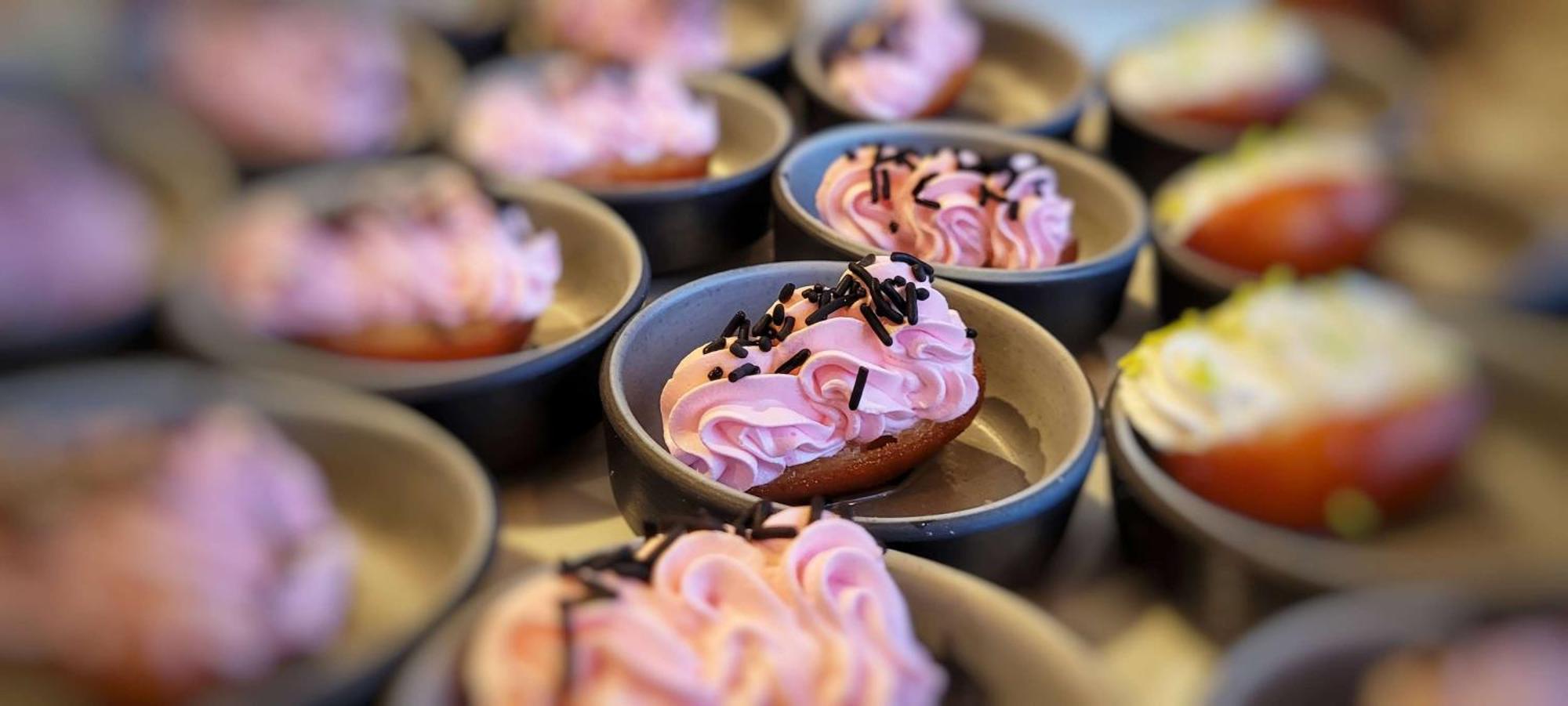 Radisson Blu Hotel, Greater Noida Kültér fotó Cupcakes