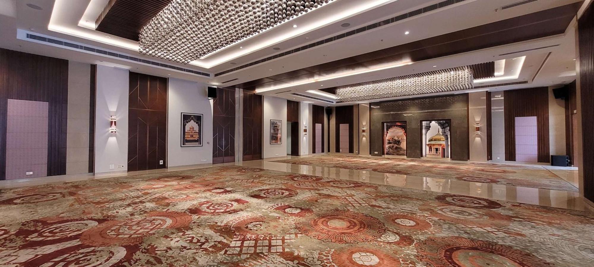 Radisson Blu Hotel, Greater Noida Kültér fotó The lobby of the hotel