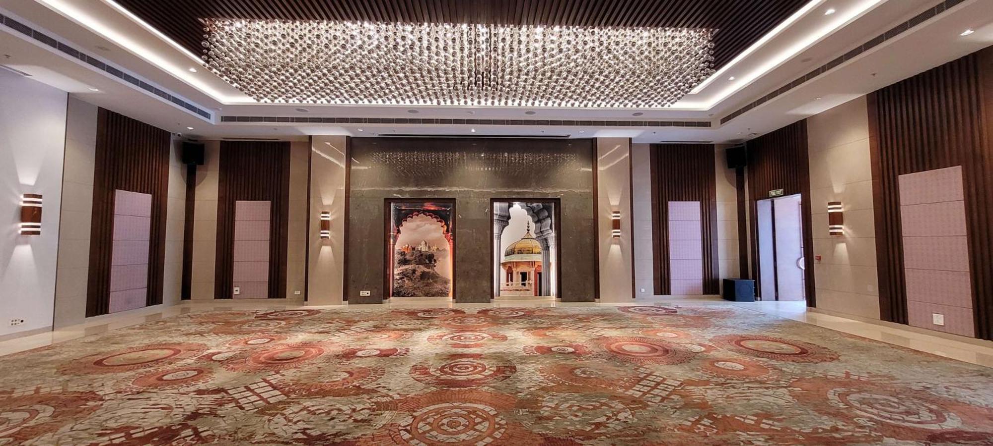 Radisson Blu Hotel, Greater Noida Kültér fotó The lobby of the hotel