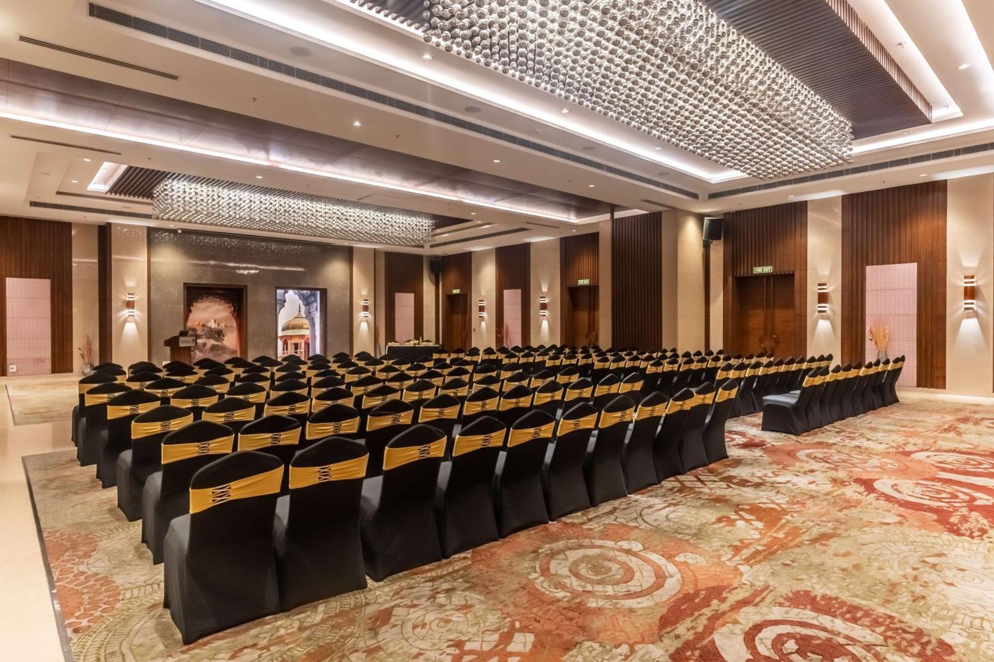 Radisson Blu Hotel, Greater Noida Kültér fotó The Grand Ballroom