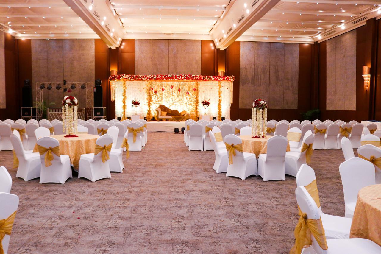 Radisson Blu Hotel, Greater Noida Kültér fotó A wedding reception in India